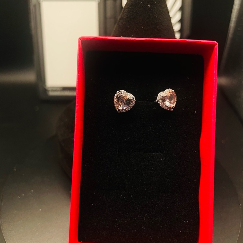 Heart-Shaped Pink Crystal Stud Earrings - Women Jewelry moissanite
